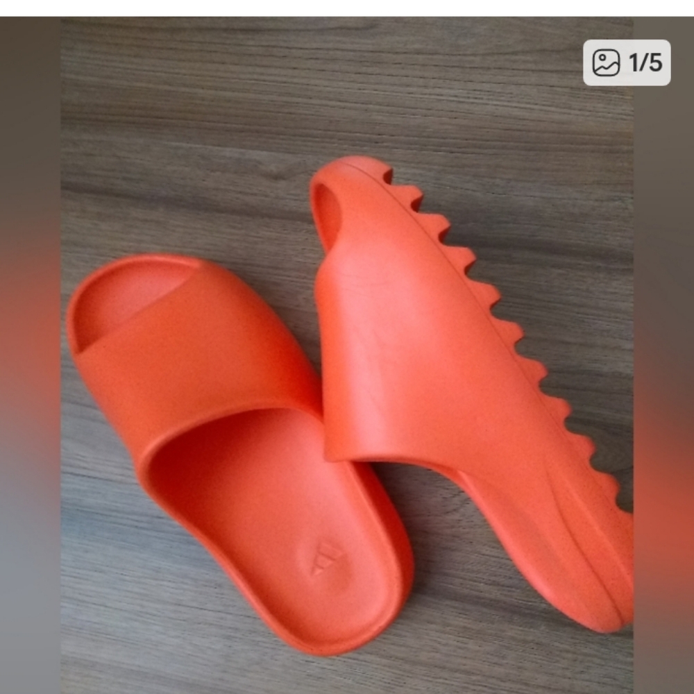 💕Yezy Adidas Slides